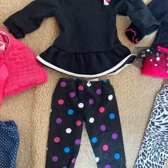 Lot of FIVE Our Generation doll outfits and 1 extra top - Picture 4 of 10